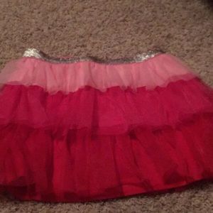Girls skirt 5/$20